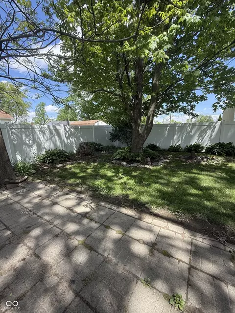Exterior - 806 E Hall St, Greentown, IN 46936 photo 11 of 16