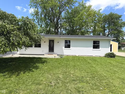 Exterior - 806 E Hall St, Greentown, IN 46936 photo 2 of 16
