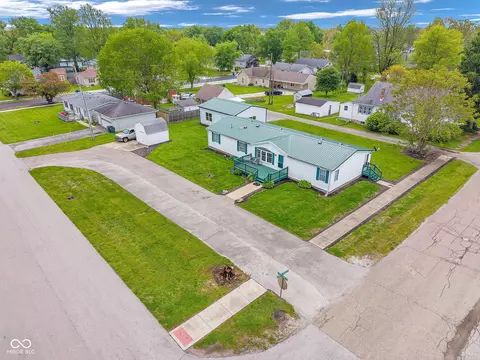 81 Crawford St, Clayton, IN 46118