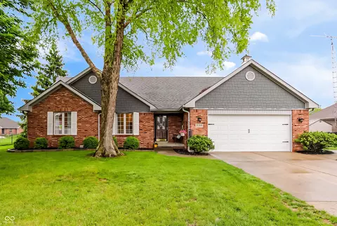 5326 Tracey Jo Rd, Greenwood, IN 46142