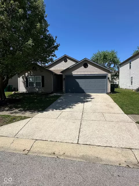 2200 Shadowbrook Dr, Plainfield, IN 46168