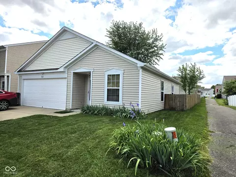 929 Belvedere Dr, Shelbyville, IN 46176