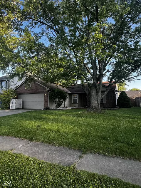 1453 Country Pointe Dr, Indianapolis, IN 46234