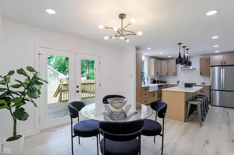 Dining - 2820 Macpherson Ave, Indianapolis, IN 46205 photo 1 of 3