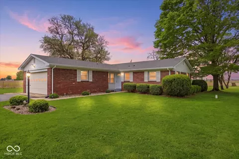 1598 S Thompson Rd, Shelbyville, IN 46176