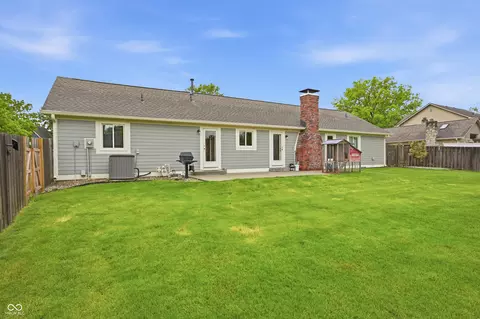 Exterior - 848 Bennett Ct, Carmel, IN 46032 photo 3 of 4
