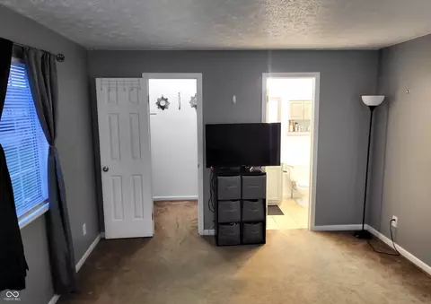 Bedroom - 4734 Hackberry Dr, Columbus, IN 47201 photo 3 of 4