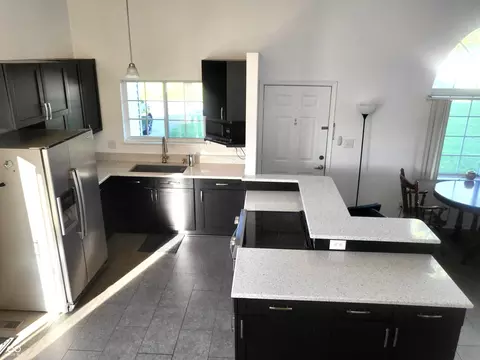 Kitchen - 4734 Hackberry Dr, Columbus, IN 47201 photo 2 of 3