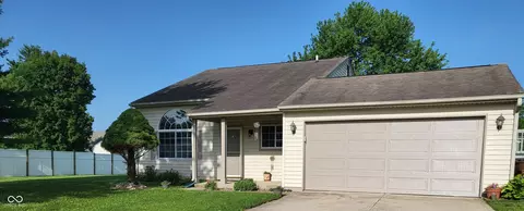 Exterior - 4734 Hackberry Dr, Columbus, IN 47201 photo 4 of 10