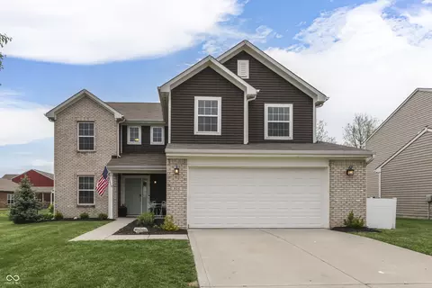 814 Cherry Tree Ln, Greenwood, IN 46143