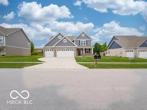 977 Richelle Way, Greenwood, IN 46143