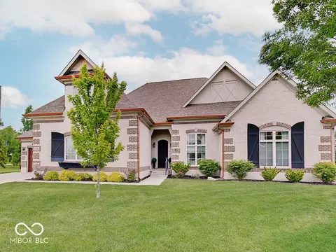 4358 Eagleridge Ln, Zionsville, IN 46077