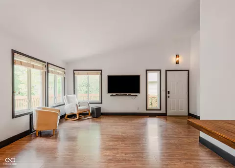 Living - 4061 Shields Dr, Columbus, IN 47201 photo 1 of 4