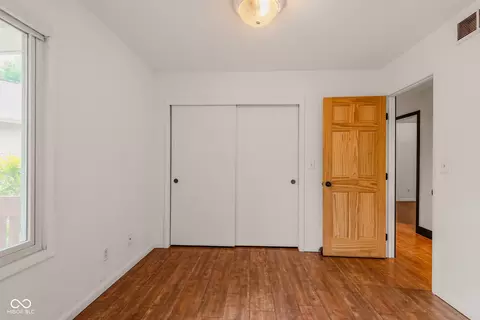 Bedroom - 4061 Shields Dr, Columbus, IN 47201 photo 2 of 5