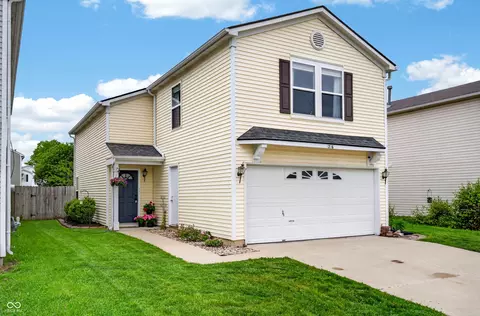 1216 Odell Ln, Greenwood, IN 46143