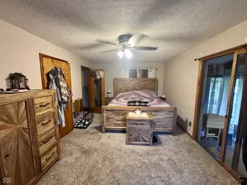 Bedroom - 1306 Liberty St, Covington, IN 47932 photo 4 of 4