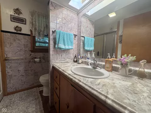 Bath - 1306 Liberty St, Covington, IN 47932 photo 1 of 3