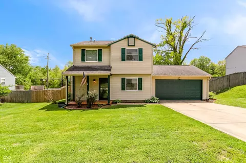 2745 S Pine Meadows Dr, Bloomington, IN 47403