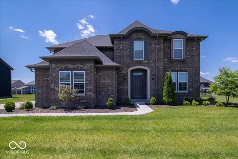 1402 Hove Dr, Greenwood, IN 46143