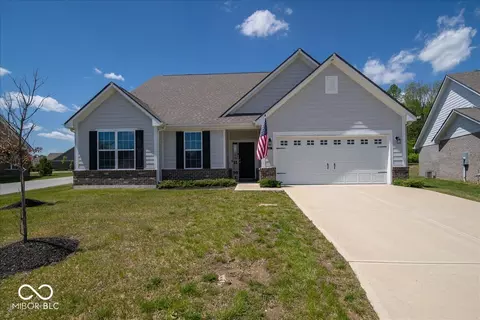 564 Lanai Ln, Greenwood, IN 46143