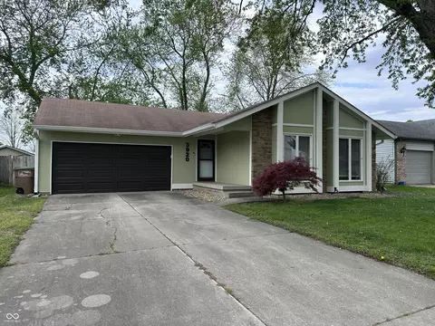 3920 Peppertree Ln, Columbus, IN 47203