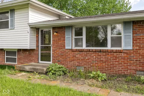 Exterior - 8233 E Thompson Rd, Indianapolis, IN 46239 photo 2 of 9