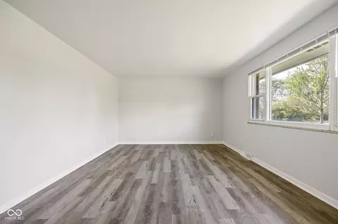 Living - 8233 E Thompson Rd, Indianapolis, IN 46239 photo 3 of 7