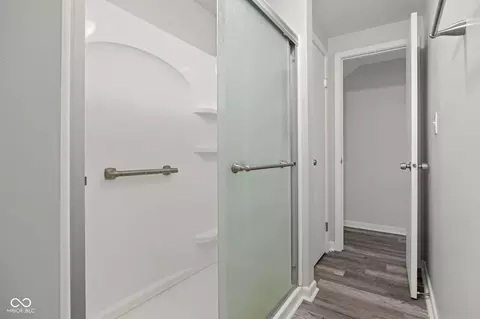Bath - 8233 E Thompson Rd, Indianapolis, IN 46239 photo 4 of 4