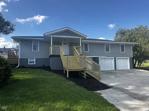 310 E Sycamore St, Westport, IN 47283
