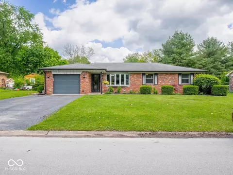 4451 Wilshire Dr, Brownsburg, IN 46112