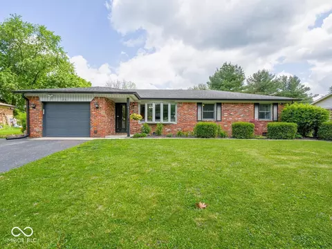 4451 Wilshire Dr, Brownsburg, IN 46112