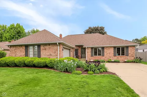 465 Lacy Dr, Greenwood, IN 46142