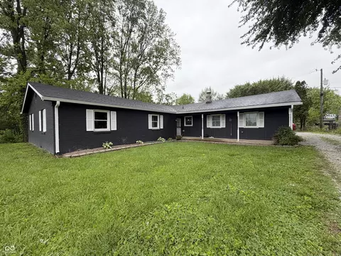 2258 W Country Club Rd, Crawfordsville, IN 47933