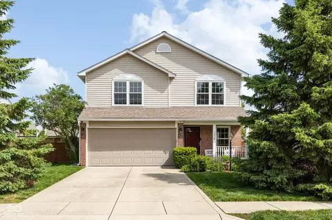 1824 Creekside Dr, Brownsburg, IN 46112