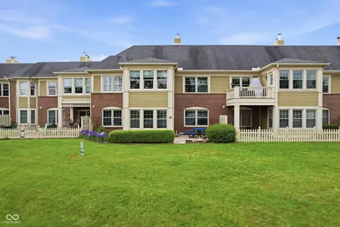 7601 Newport Bay Dr #109, Indianapolis, IN 46240