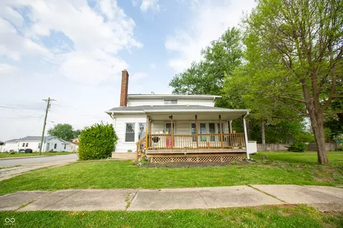 405 S Mulberry St, Fairland, IN 46126