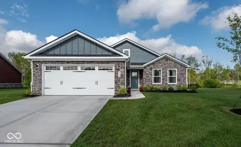 946 Independence Dr, Edinburgh, IN 46124