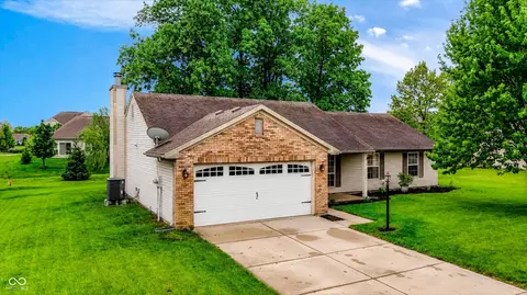 5165 Pine Hill Dr, Noblesville, IN 46062