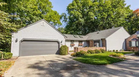 1732 Creekside Ln W, Carmel, IN 46032