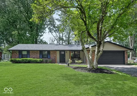 646 Karen Dr, Zionsville, IN 46077