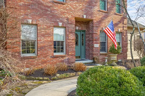 6045 Channel Dr, Columbus, IN 47201