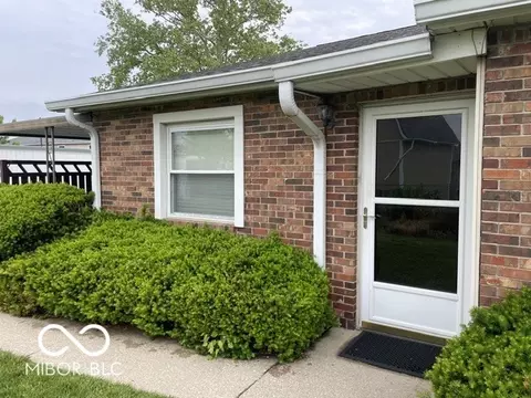 2755 Prosperity Dr, Columbus, IN 47201