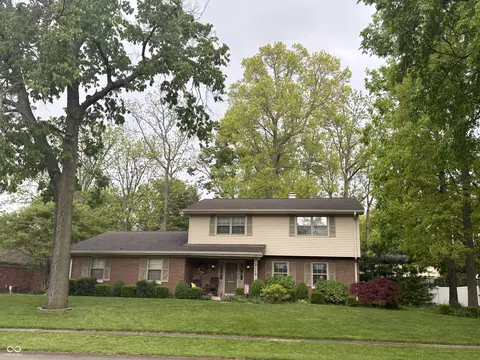 1525 South Dr, Columbus, IN 47201