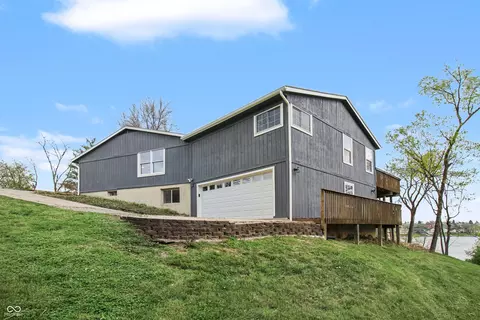 1207 Montclair Ct, Lawrenceburg, IN 47025