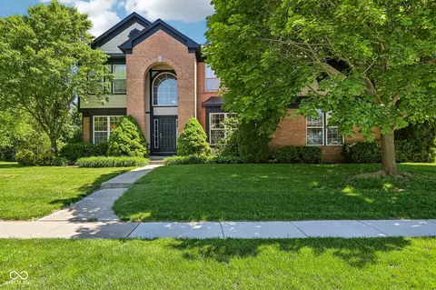 6216 Salisbury Ln, Noblesville, IN 46062