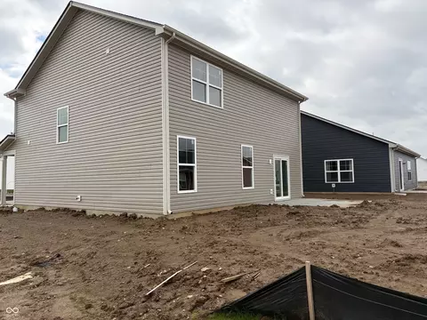 1583 Pebble Beach Dr, Pendleton, IN 46064 photo 3