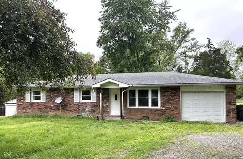 1720 E Lois Ln, North Vernon, IN 47265