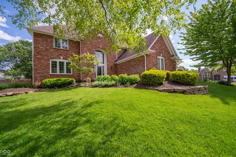 9011 Anchor Bay Dr, Indianapolis, IN 46236