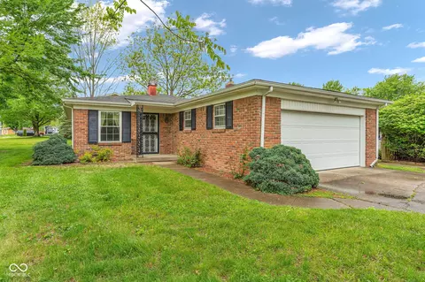 6734 Castle Manor Dr, Indianapolis, IN 46214