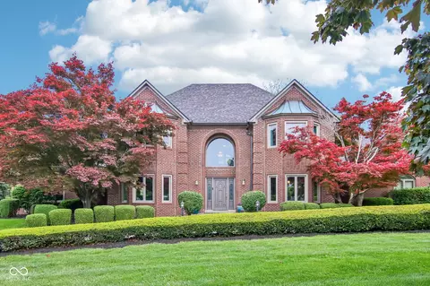 152 Derbyshire Dr, Indianapolis, IN 46229